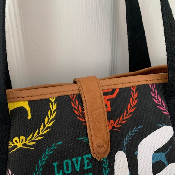 ๐ PINK VS Tote ๐ - Picture 13 of 16